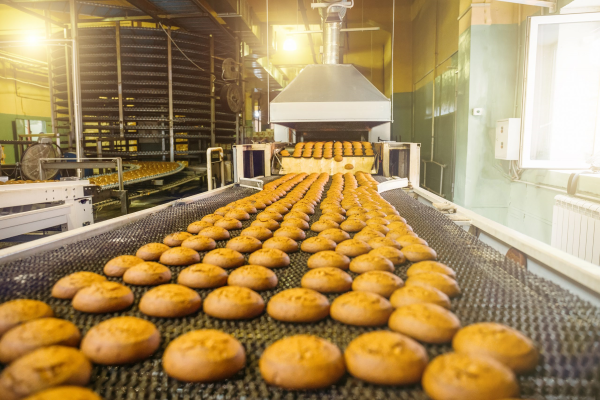 Image of cakes on a conveyor belt