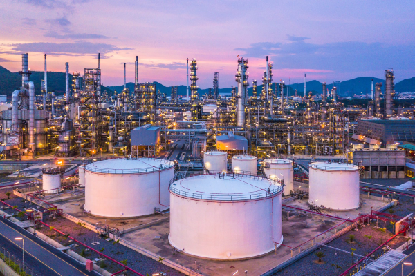 Image of oil refinery